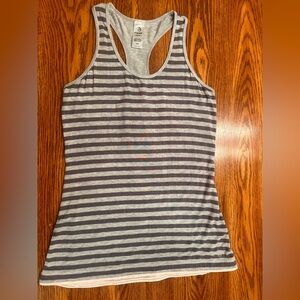 MPG Women’s Medium Racerback Sleeveless Workout Tank Top Gray Striped Summer